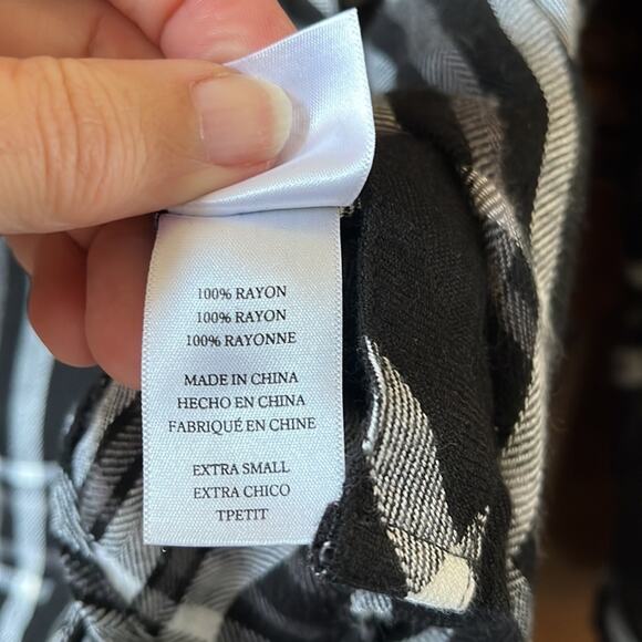 Rails Black Button up Flannel/Plaid/Window Pane Shirt - Picture 9 of 9